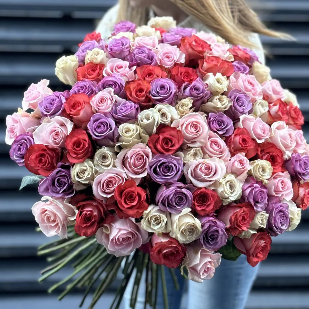 Букет 101 нежный микс роз эквадор (70см)