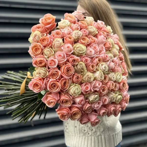 Букет 101 персиковая роза эквадор (70см)