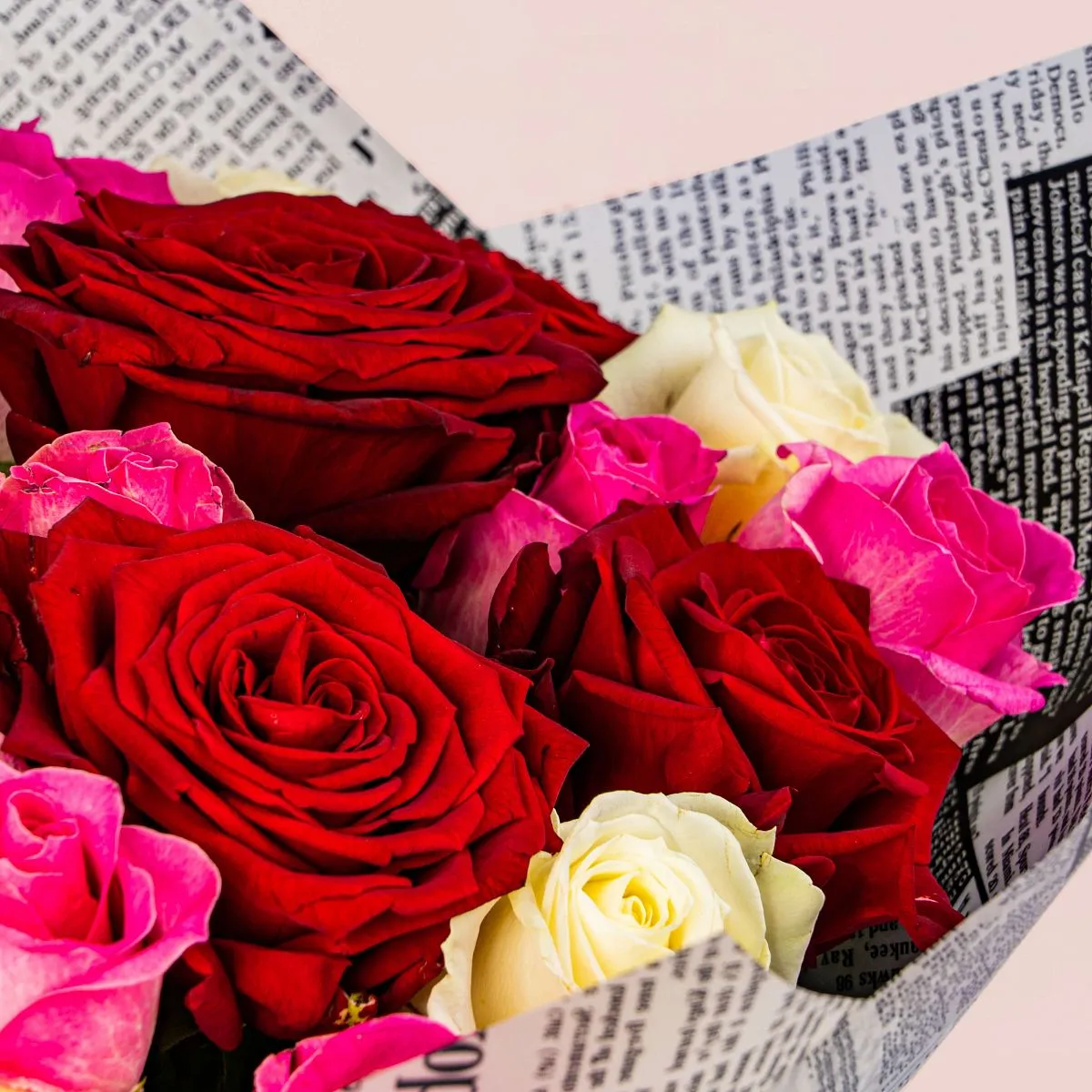 21 роза микс (60 см )