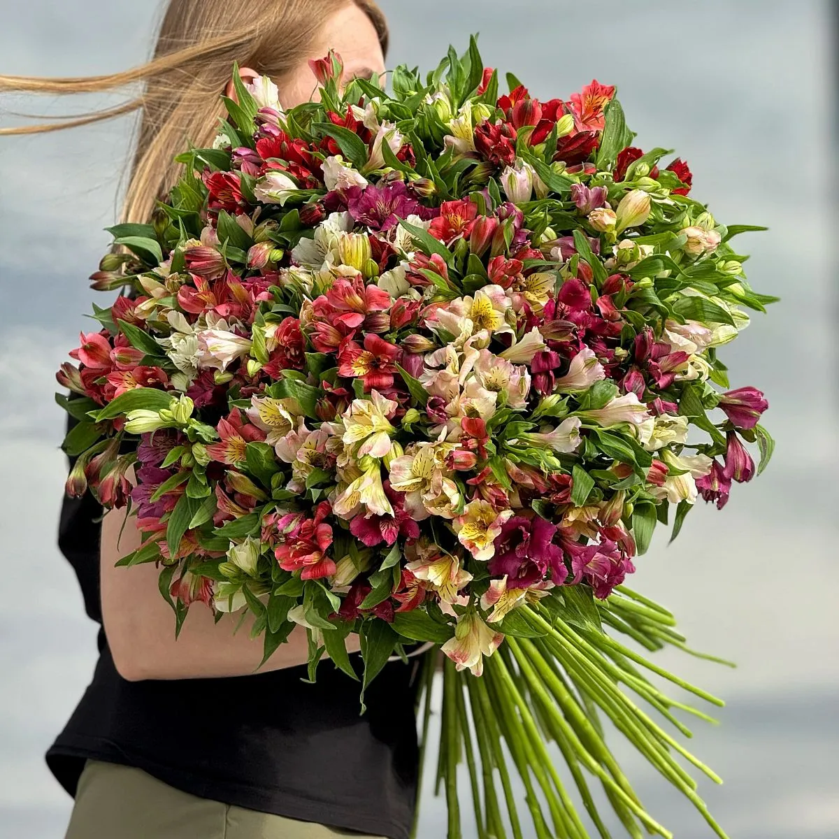 85 альстромерии